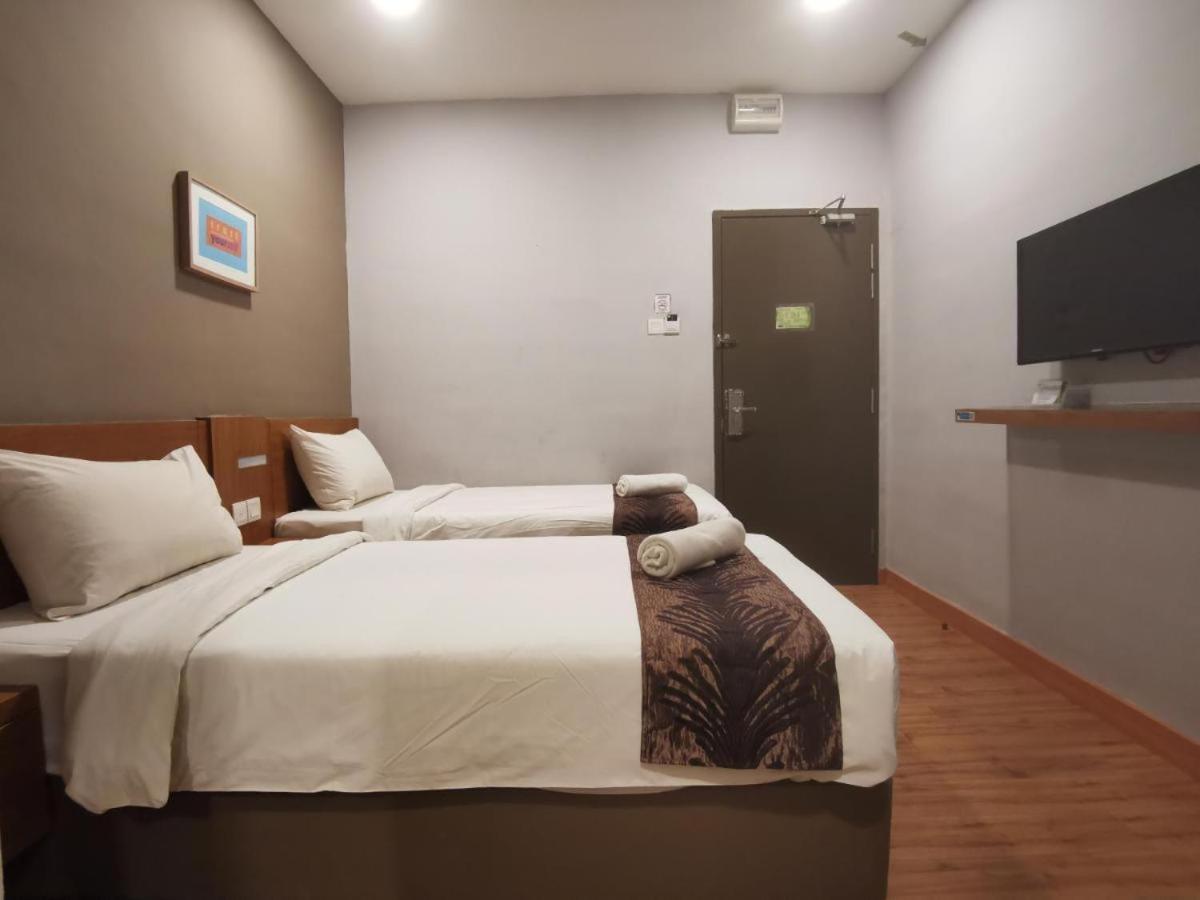 Golden Leaf Boutique Hotel Nusa Idaman Formerly Known As Ariana Hotel Τζόχορ Μπάχρου Εξωτερικό φωτογραφία