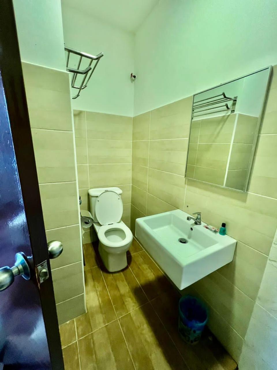 Golden Leaf Boutique Hotel Nusa Idaman Formerly Known As Ariana Hotel Τζόχορ Μπάχρου Εξωτερικό φωτογραφία
