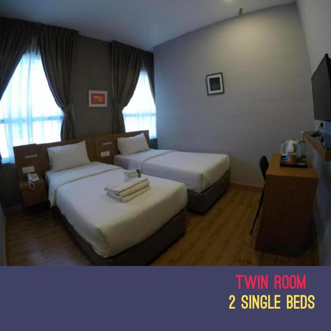 Golden Leaf Boutique Hotel Nusa Idaman Formerly Known As Ariana Hotel Τζόχορ Μπάχρου Εξωτερικό φωτογραφία