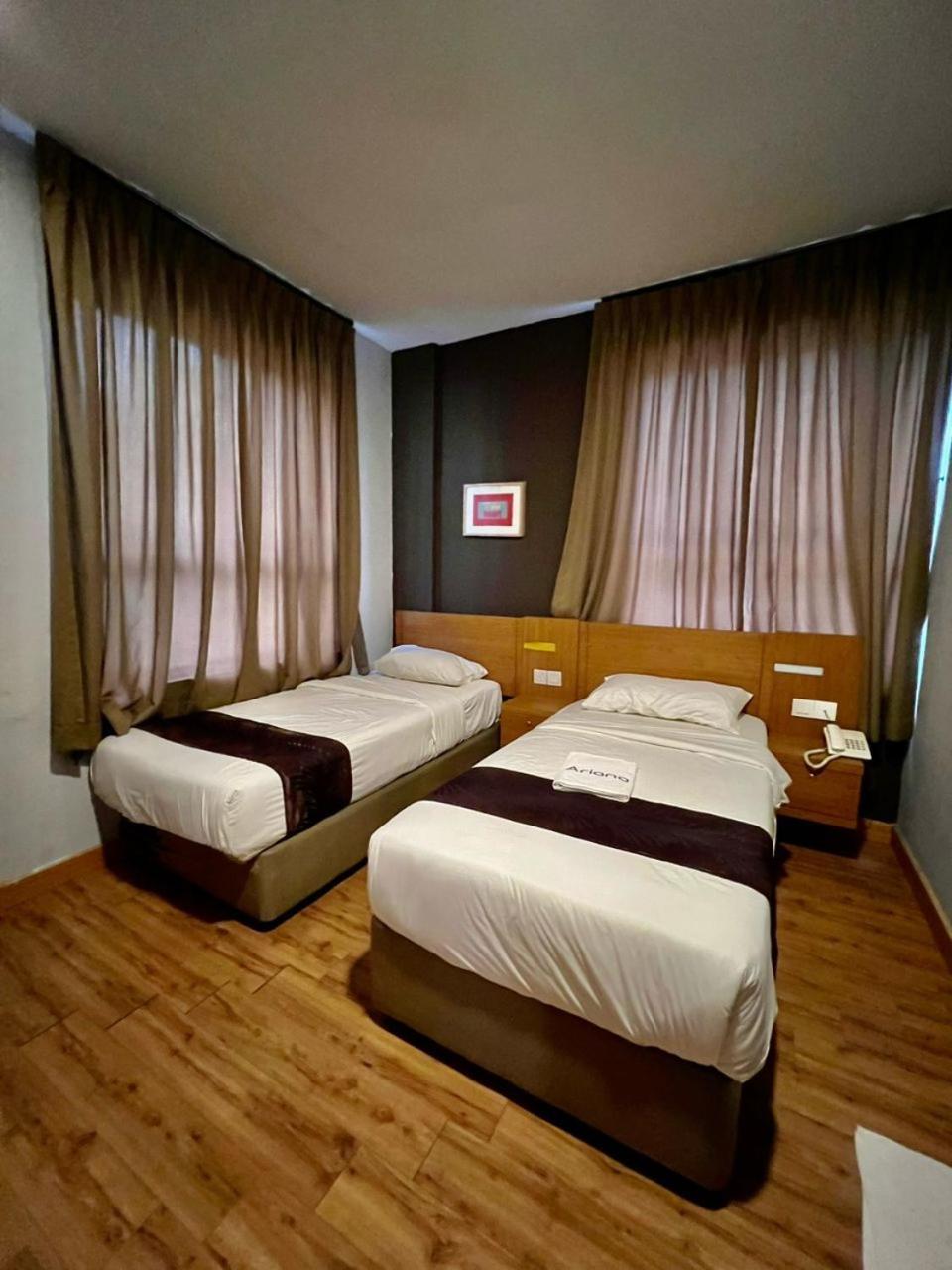 Golden Leaf Boutique Hotel Nusa Idaman Formerly Known As Ariana Hotel Τζόχορ Μπάχρου Εξωτερικό φωτογραφία