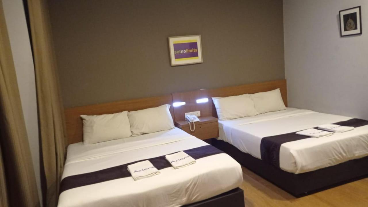 Golden Leaf Boutique Hotel Nusa Idaman Formerly Known As Ariana Hotel Τζόχορ Μπάχρου Εξωτερικό φωτογραφία