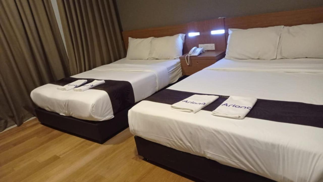 Golden Leaf Boutique Hotel Nusa Idaman Formerly Known As Ariana Hotel Τζόχορ Μπάχρου Εξωτερικό φωτογραφία
