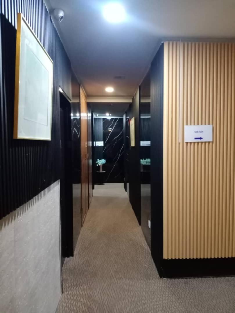 Golden Leaf Boutique Hotel Nusa Idaman Formerly Known As Ariana Hotel Τζόχορ Μπάχρου Εξωτερικό φωτογραφία