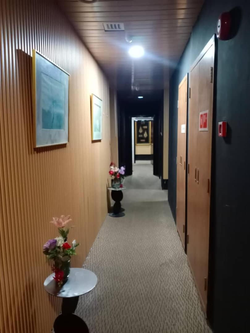 Golden Leaf Boutique Hotel Nusa Idaman Formerly Known As Ariana Hotel Τζόχορ Μπάχρου Εξωτερικό φωτογραφία