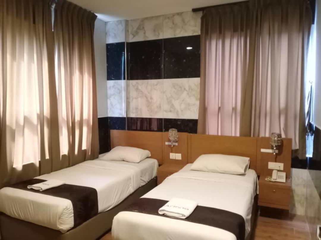 Golden Leaf Boutique Hotel Nusa Idaman Formerly Known As Ariana Hotel Τζόχορ Μπάχρου Εξωτερικό φωτογραφία