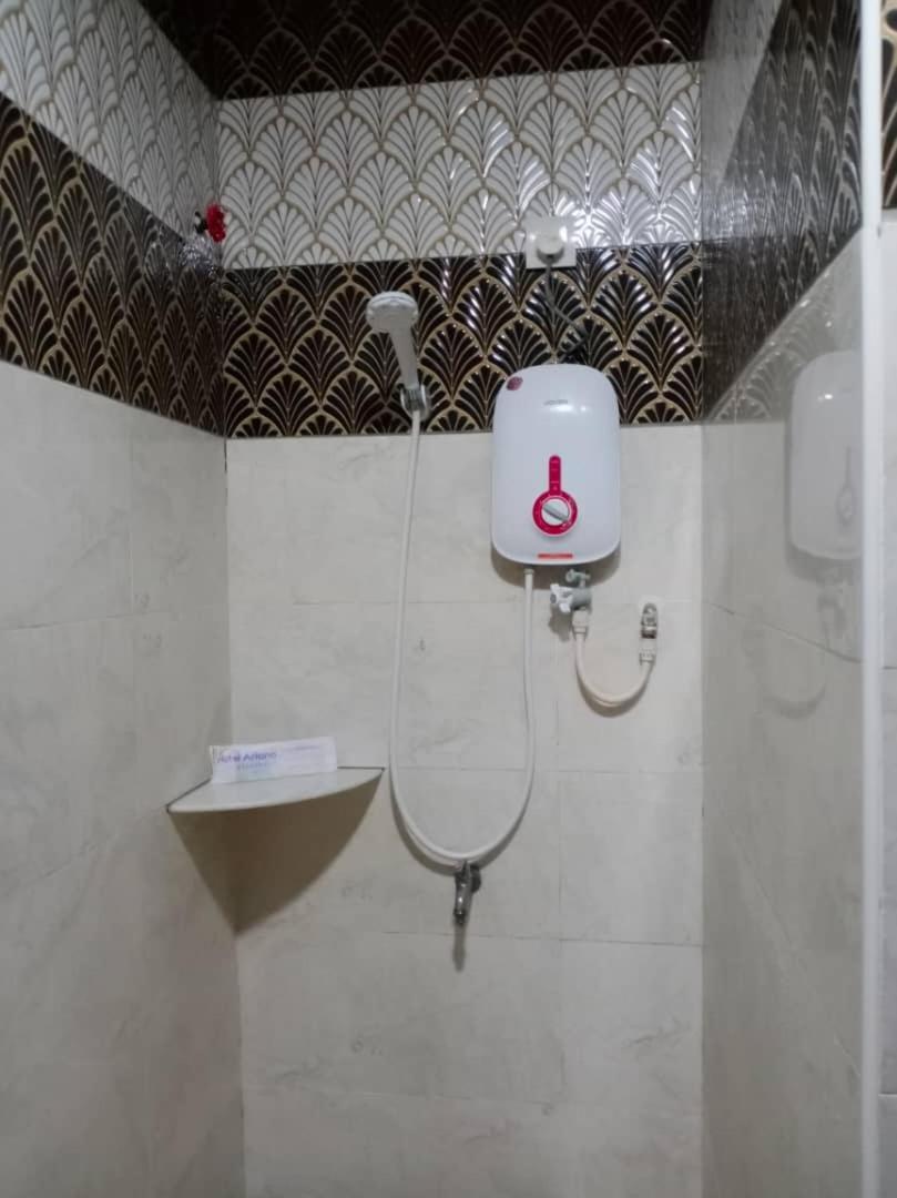 Golden Leaf Boutique Hotel Nusa Idaman Formerly Known As Ariana Hotel Τζόχορ Μπάχρου Εξωτερικό φωτογραφία